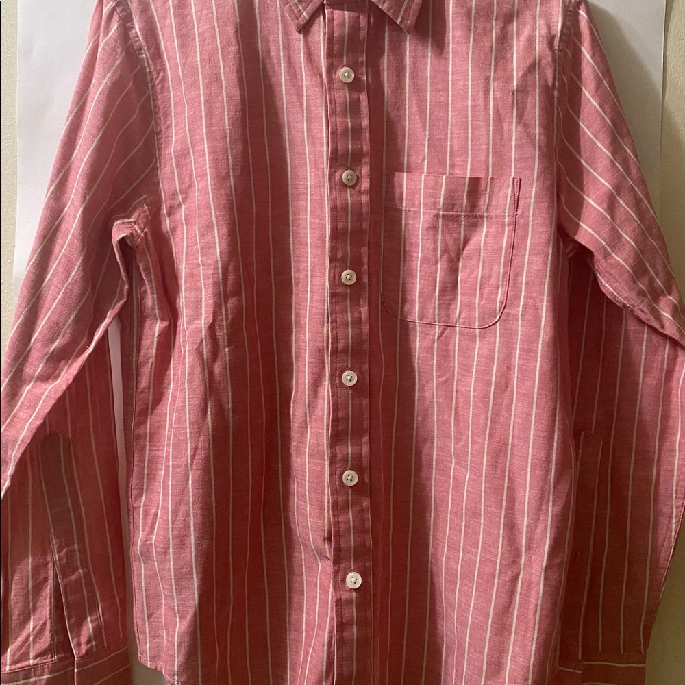 Abercrombie & Fitch muscle, button down collar shirt.